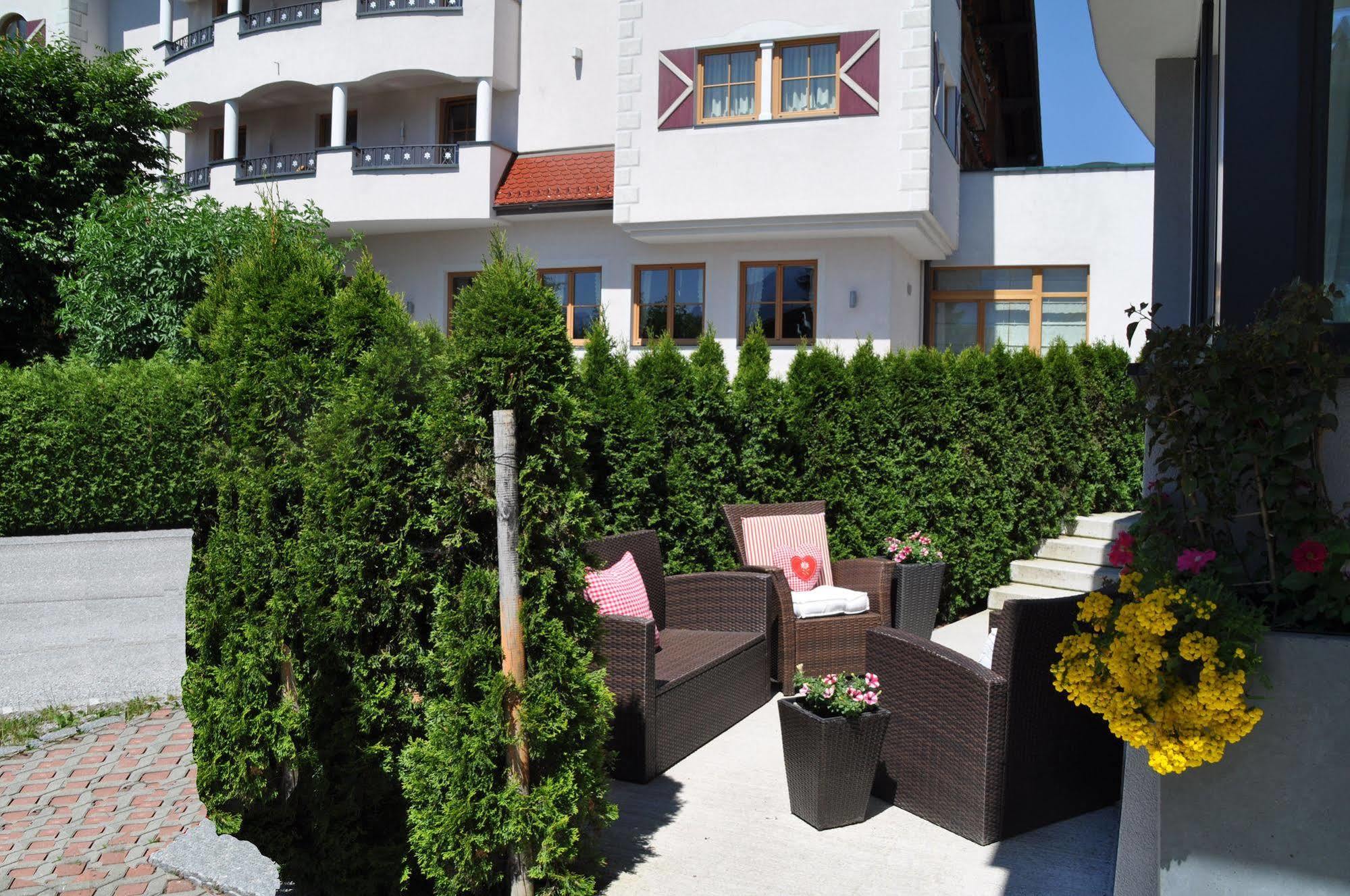 Ferienwelt Kesselgrub Hotel In Altenmarkt-Zauchensee Altenmarkt im Pongau Exterior foto